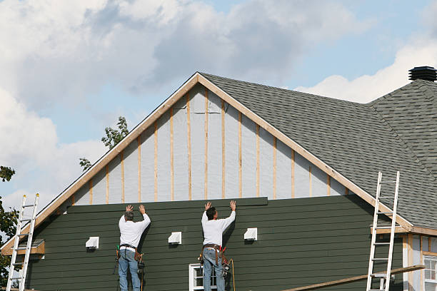 Professional Siding Contractor technician working in Rochester, IN